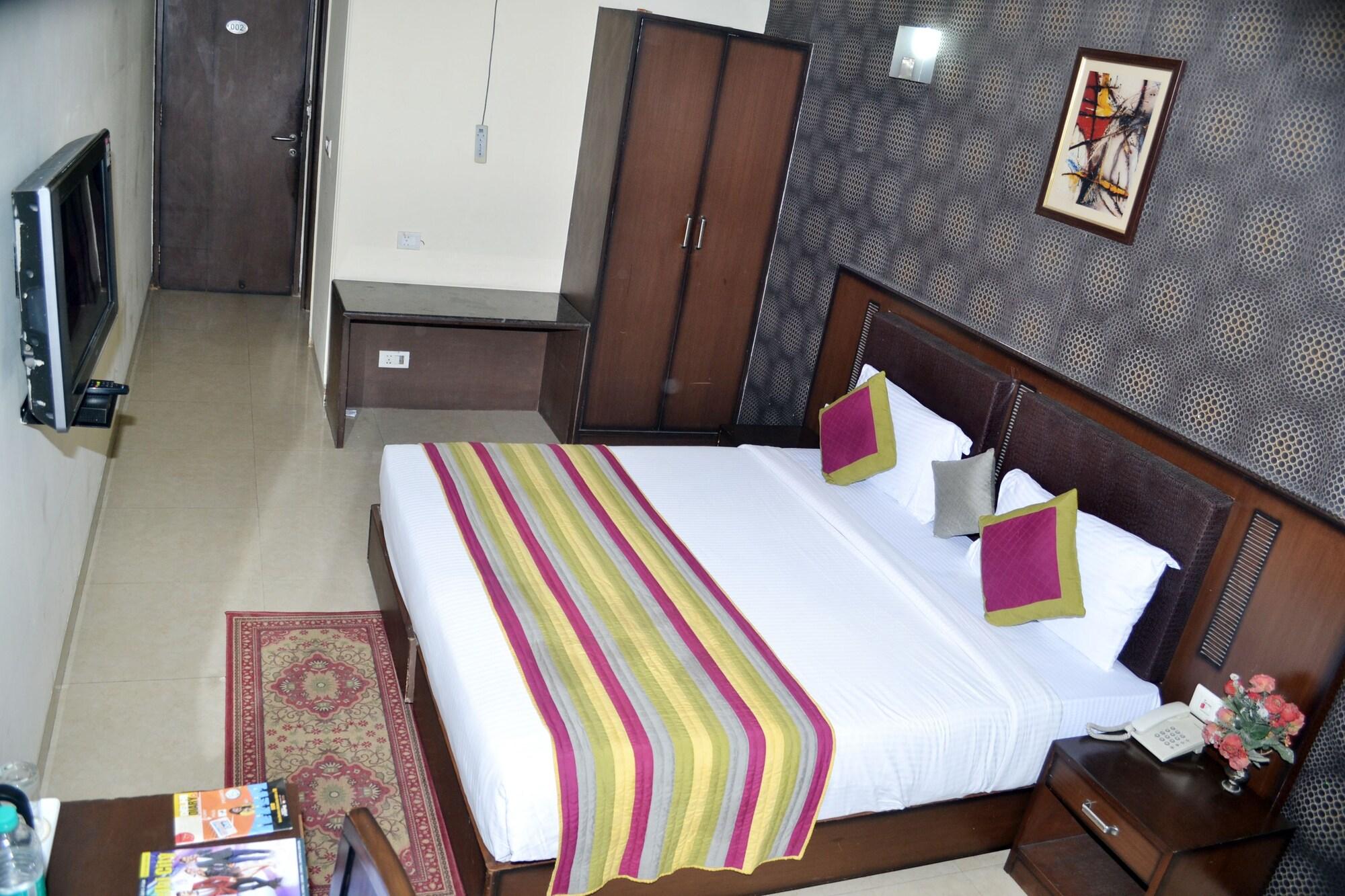 Hotel Smart Plaza Delhi Airport Nueva Delhi Exterior foto