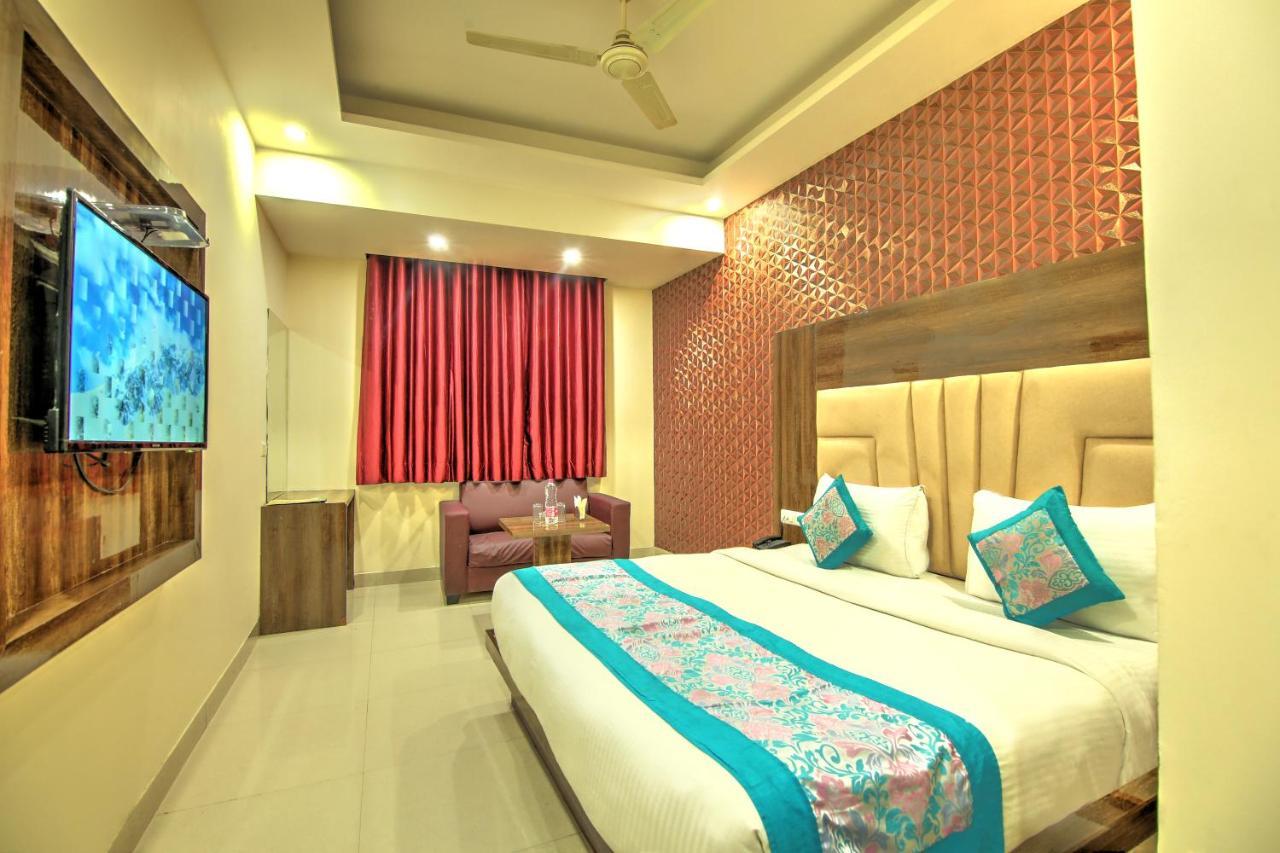 Hotel Smart Plaza Delhi Airport Nueva Delhi Exterior foto
