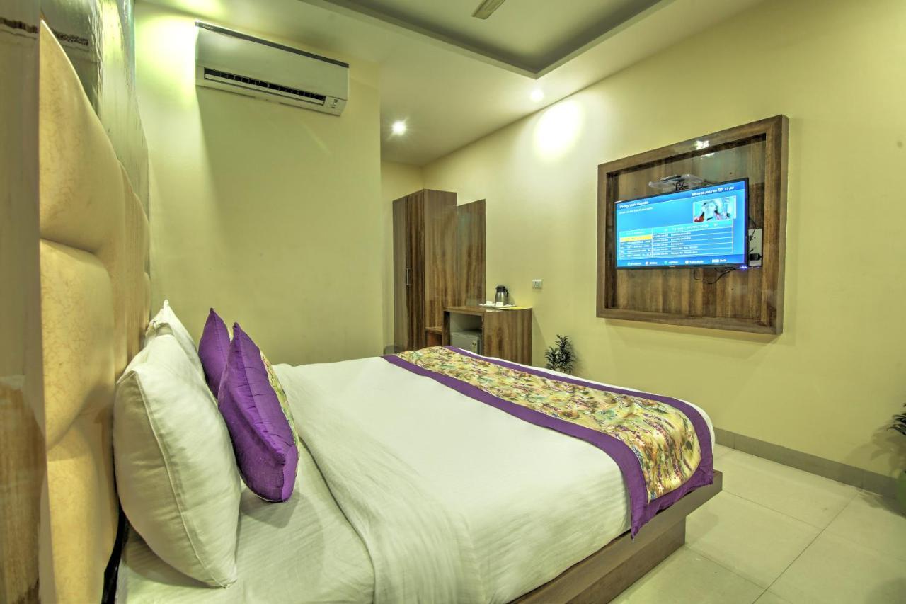 Hotel Smart Plaza Delhi Airport Nueva Delhi Exterior foto